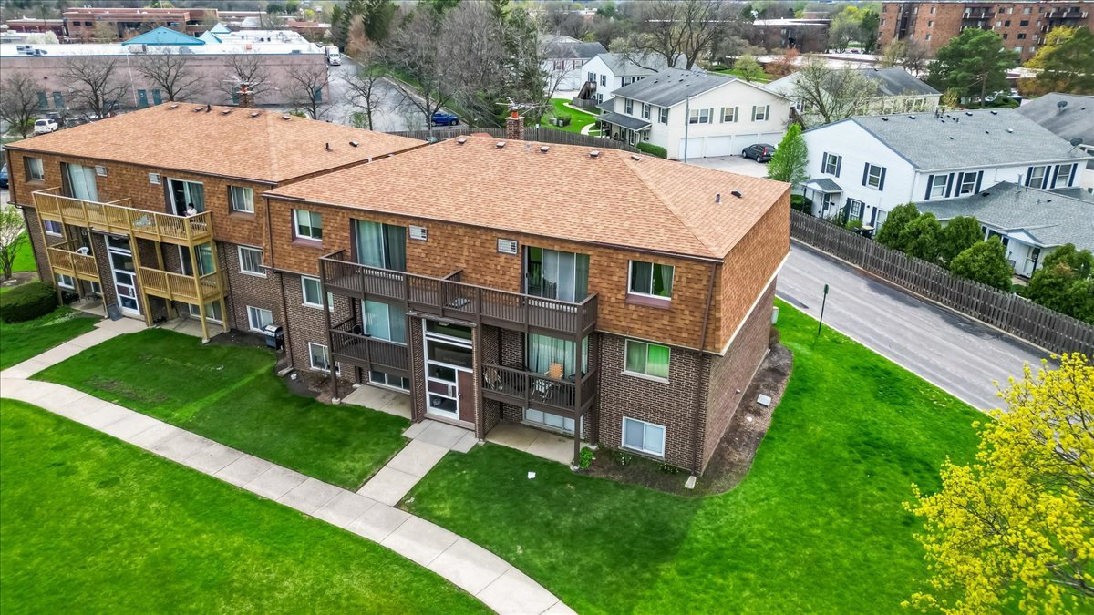 124 Boardwalk Drive #2E, Elk Grove Village, IL 60007