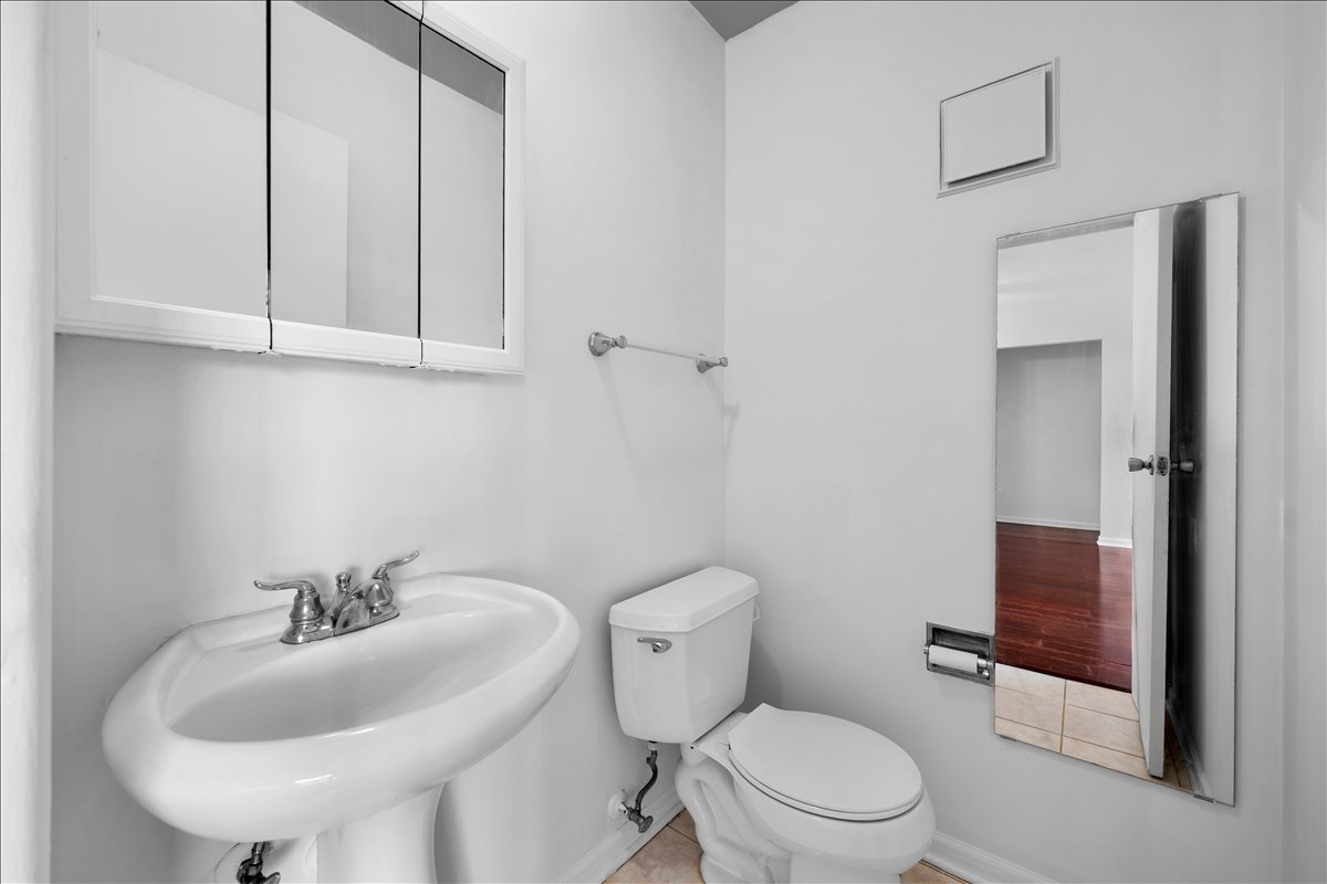 124 Boardwalk Drive #2E, Elk Grove Village, IL 60007