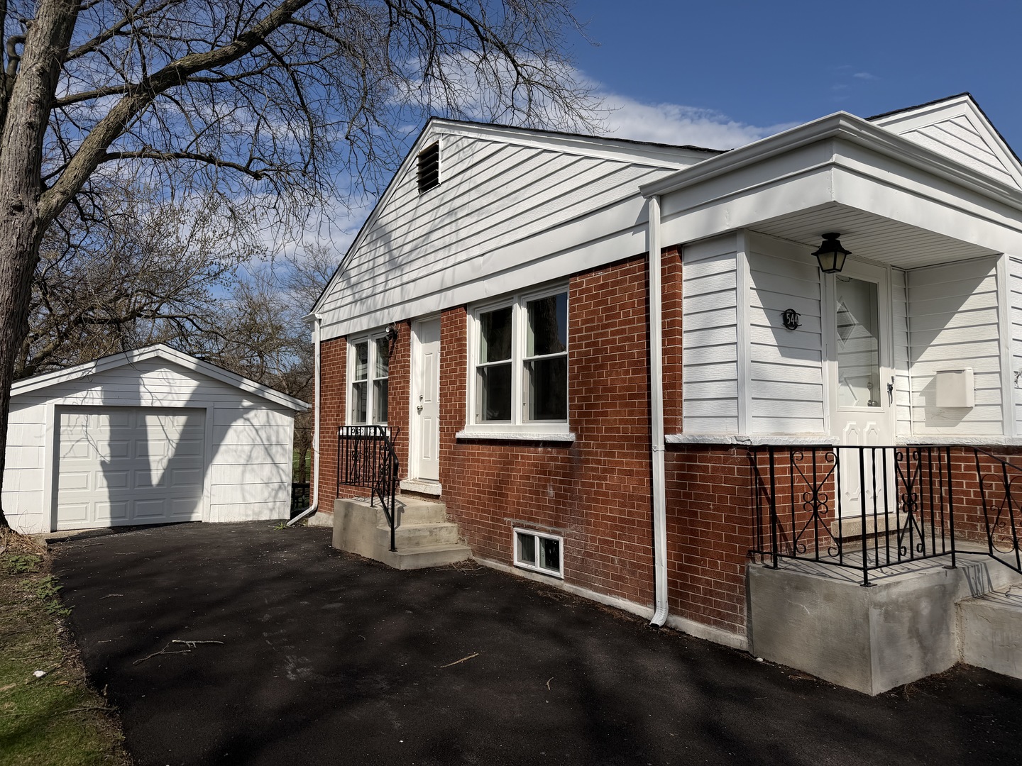 544 Glendale Avenue, Glen Ellyn, IL 60137