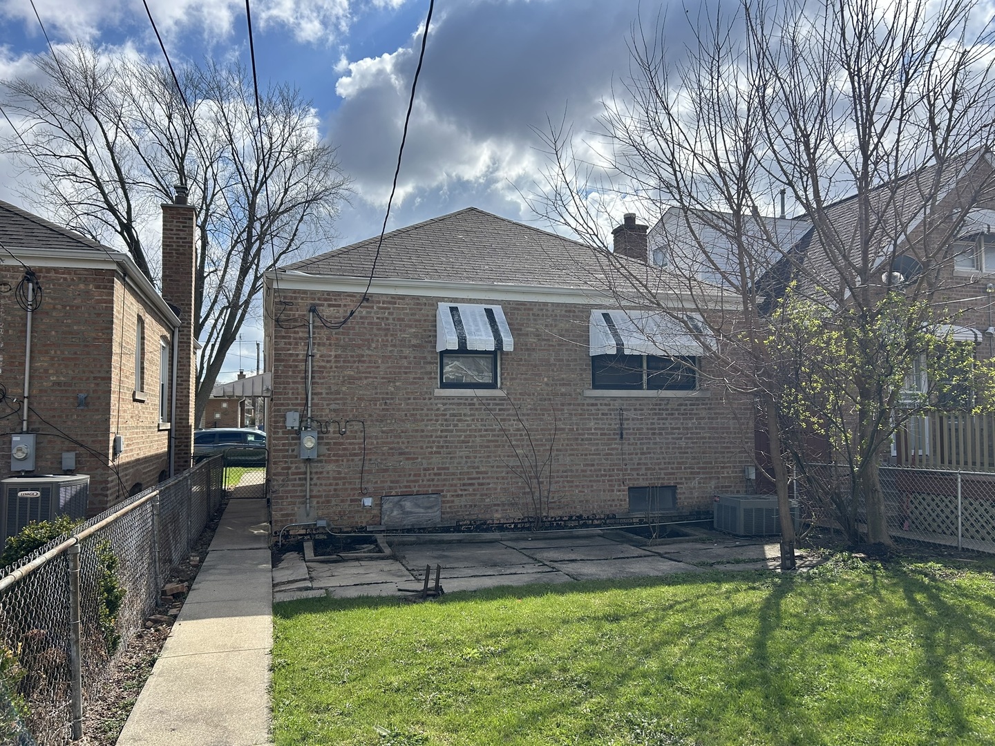 5040 S LEAMINGTON Avenue, Chicago, IL 60638
