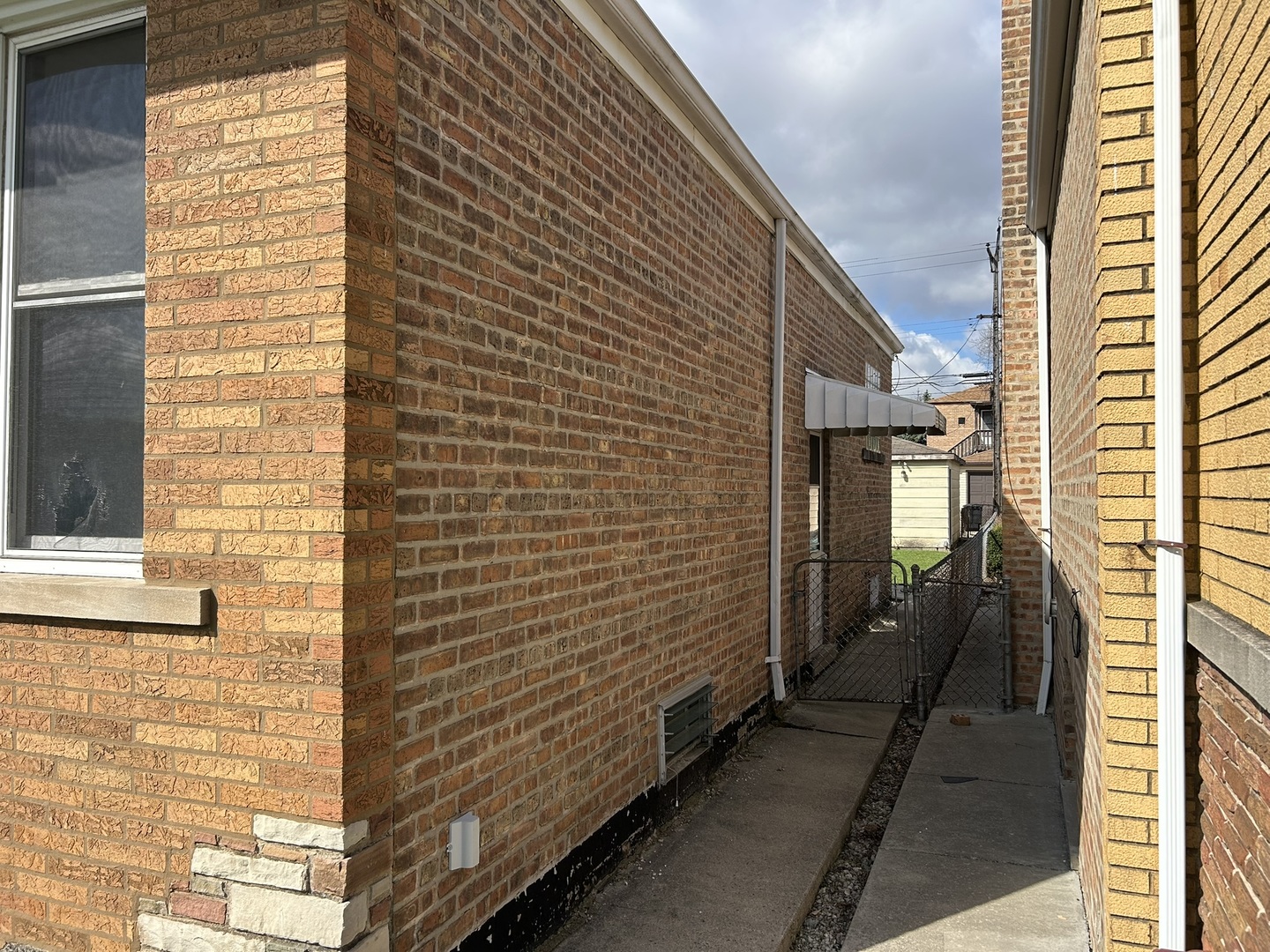 5040 S LEAMINGTON Avenue, Chicago, IL 60638