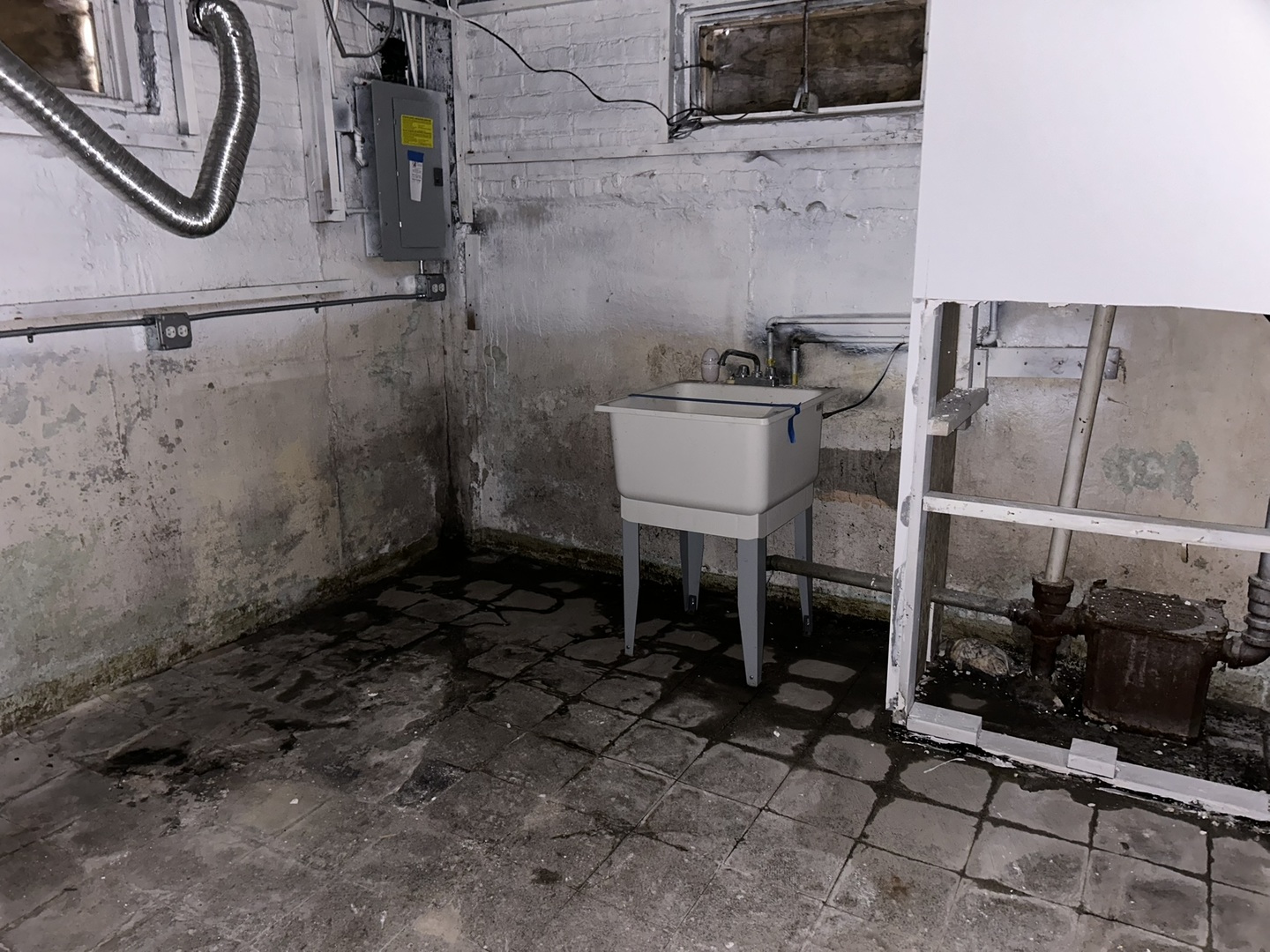 5040 S LEAMINGTON Avenue, Chicago, IL 60638