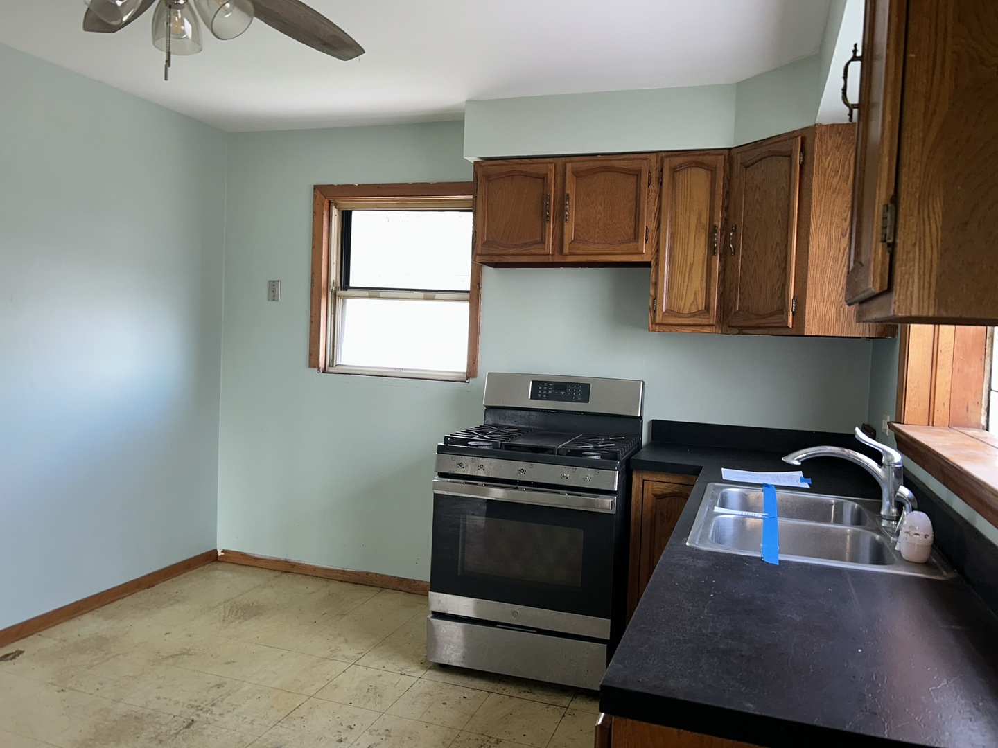 5040 S LEAMINGTON Avenue, Chicago, IL 60638