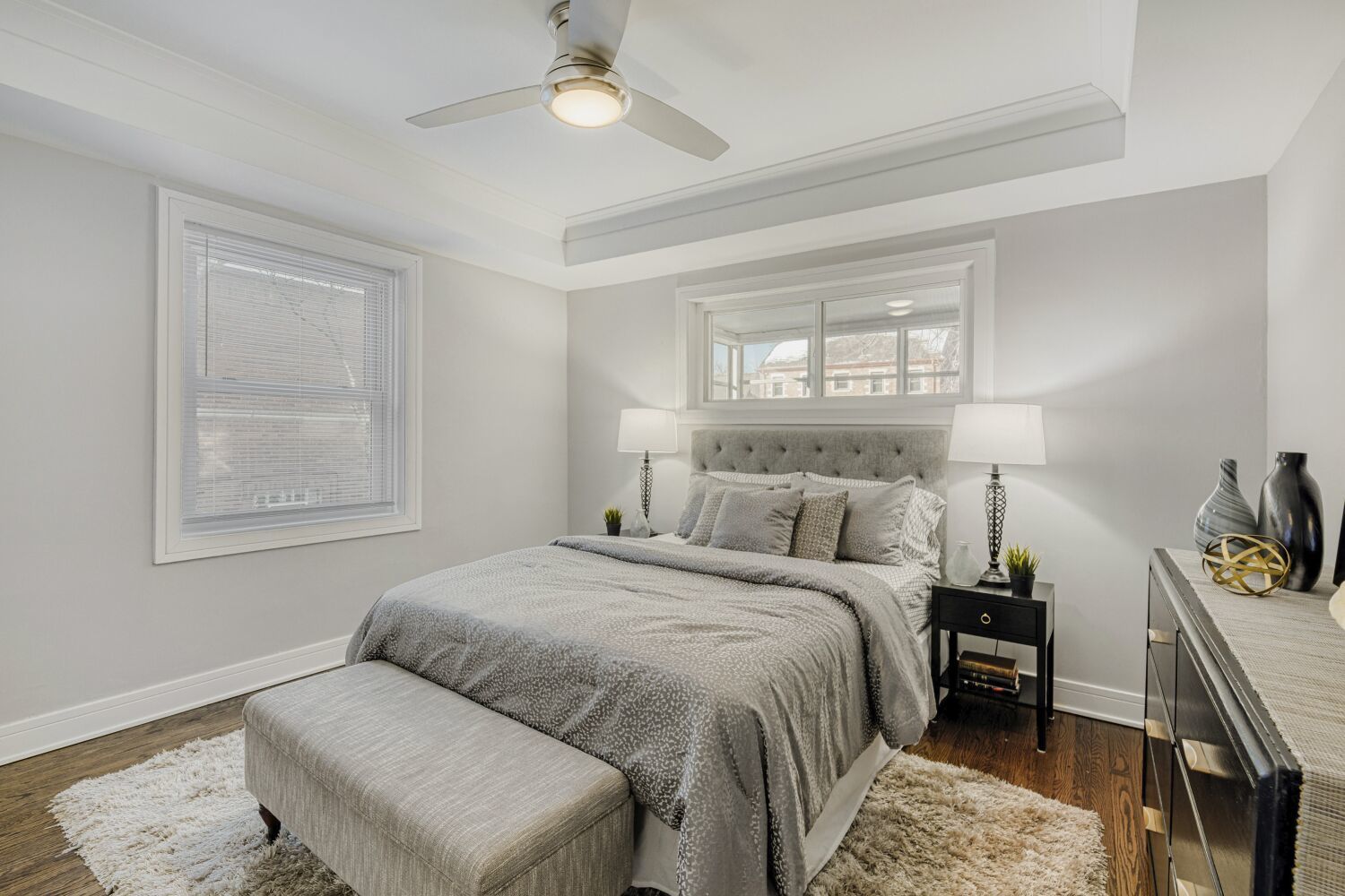 9001 S Claremont Avenue, Chicago, IL 60643