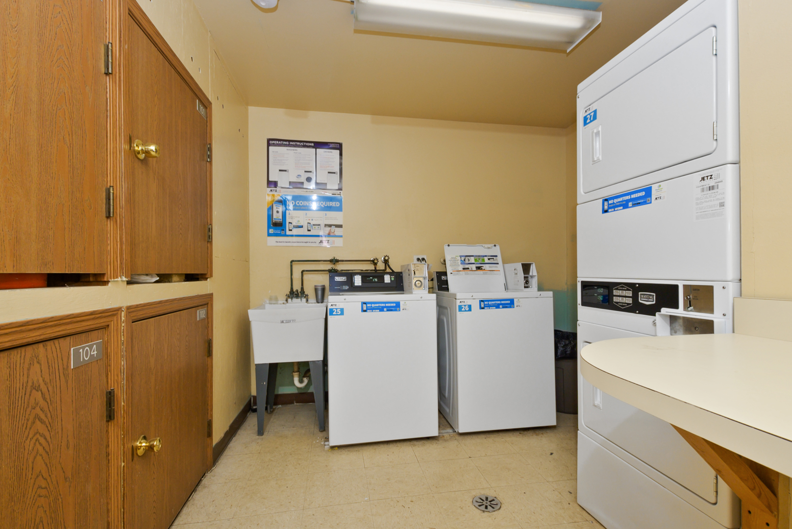 17975 Huntleigh Court #301, Country Club Hills, IL 60478