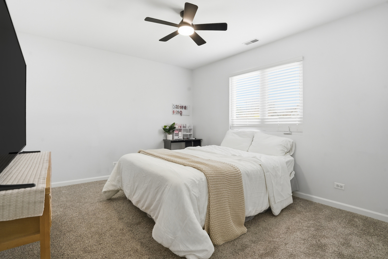 34460 N Eastings Way, Gurnee, IL 60031