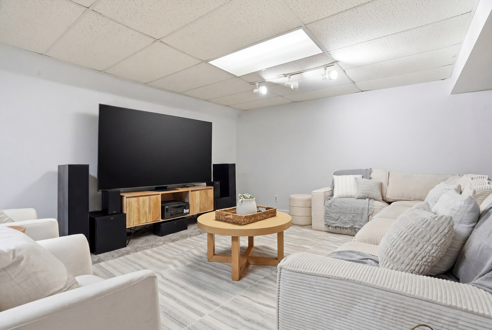 34460 N Eastings Way, Gurnee, IL 60031