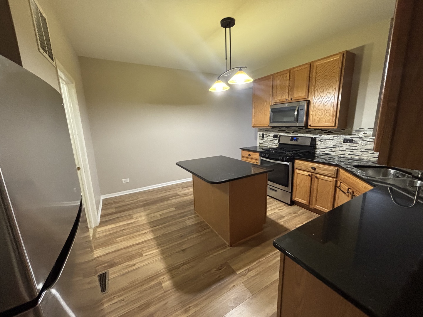 2337 Summerlin Drive, Aurora, IL 60503