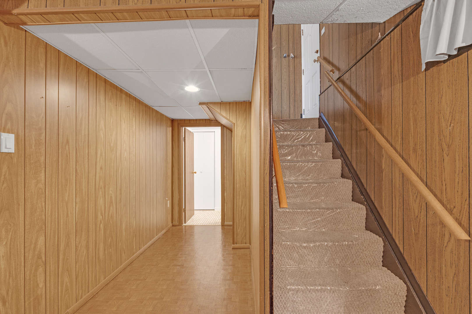 1423 S Busse Road, Mount Prospect, IL 60056