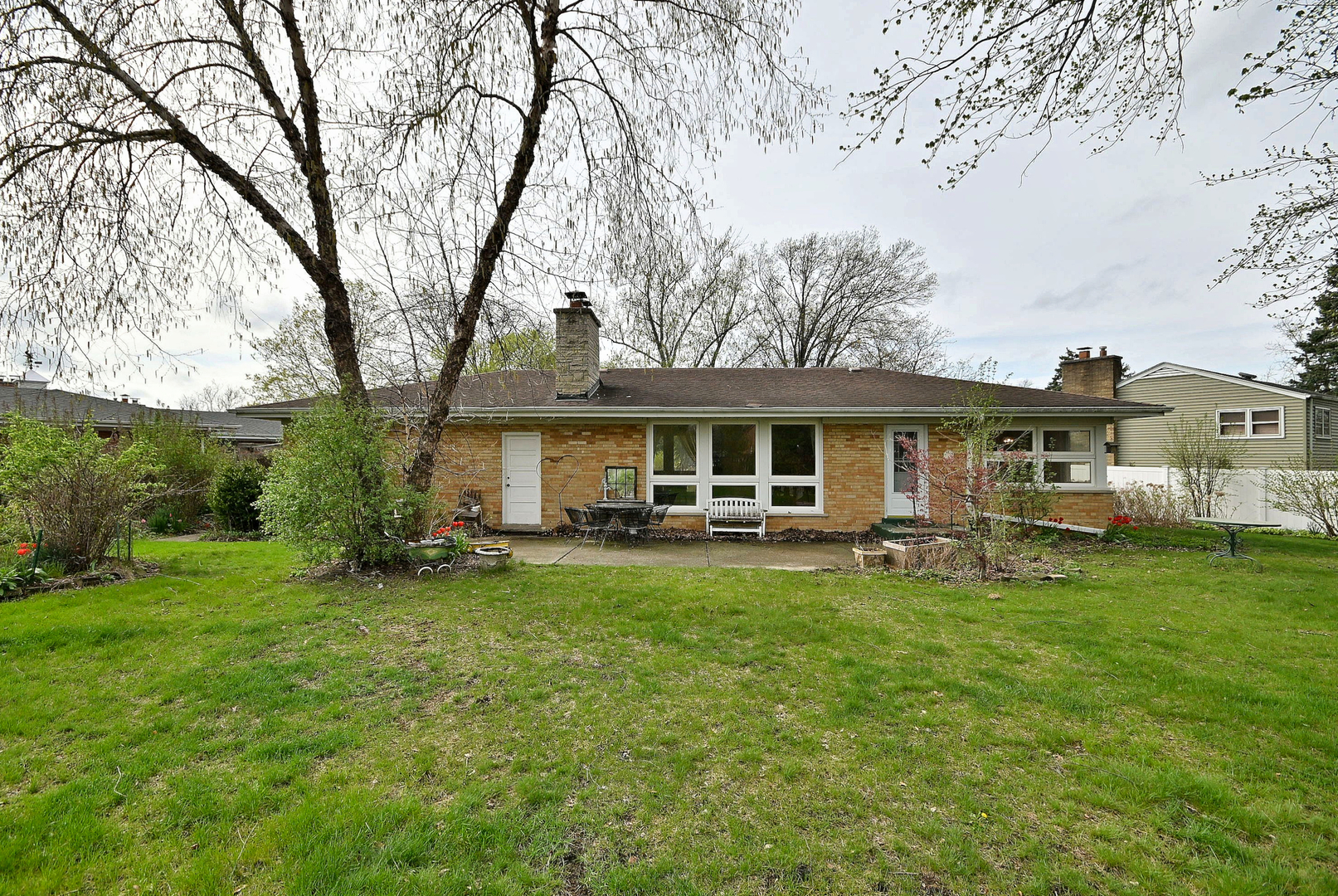 5425 Howard Avenue, Western Springs, IL 60558