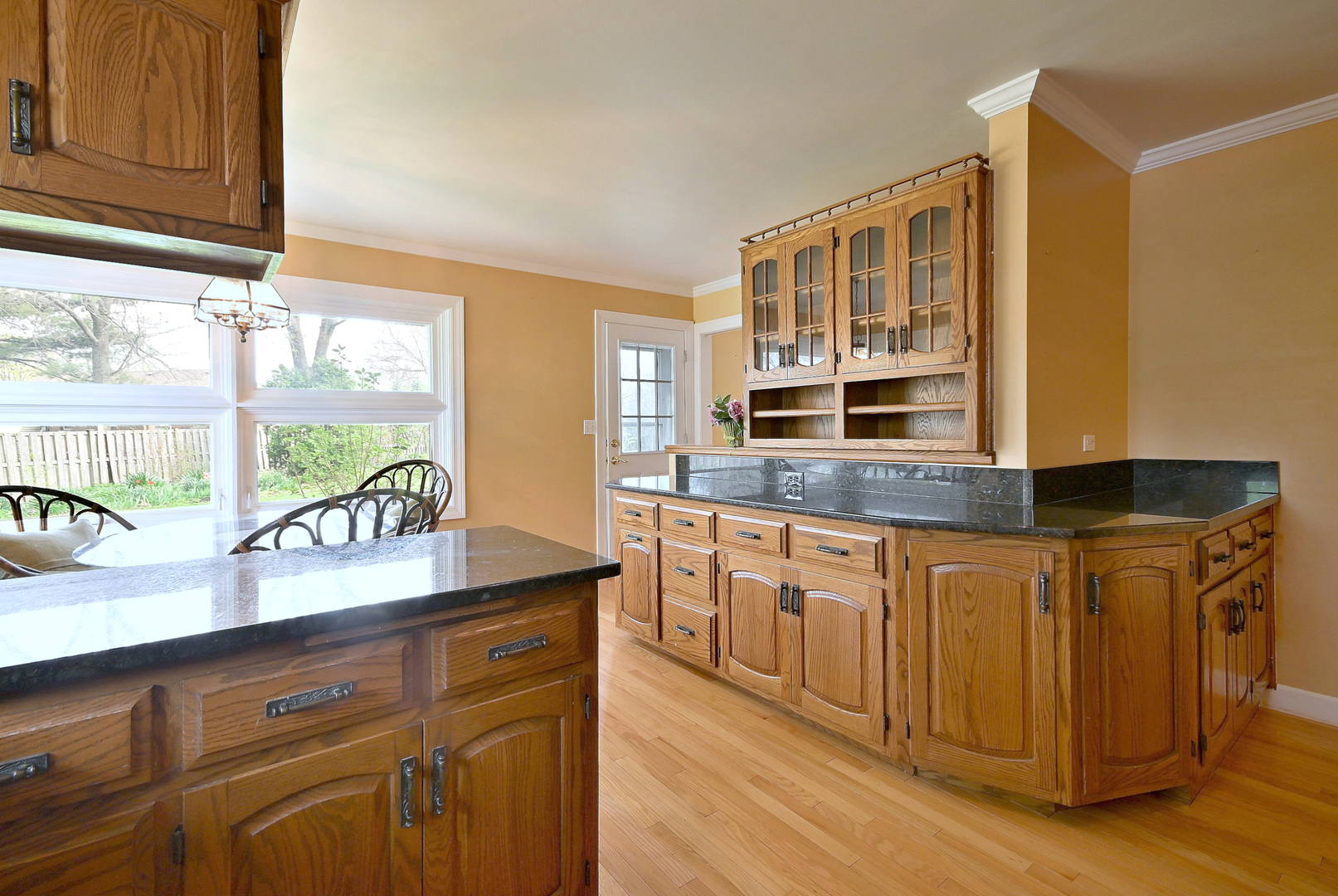 5425 Howard Avenue, Western Springs, IL 60558