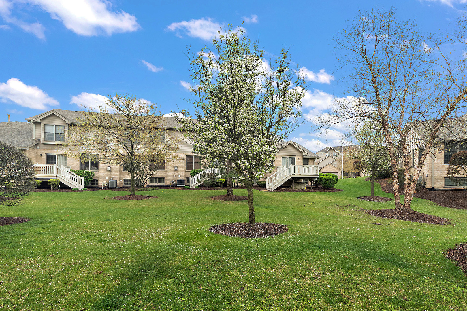 11853 Sterling Drive, Orland Park, IL 60467