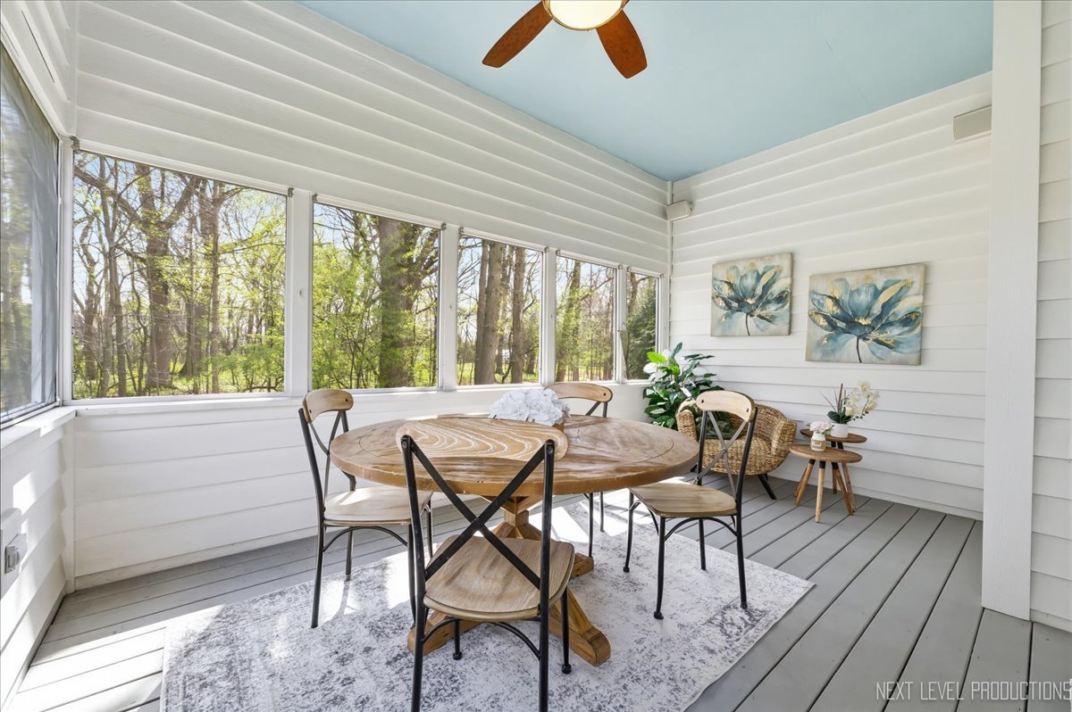 2595 Ginger Woods Drive, Aurora, IL 60502