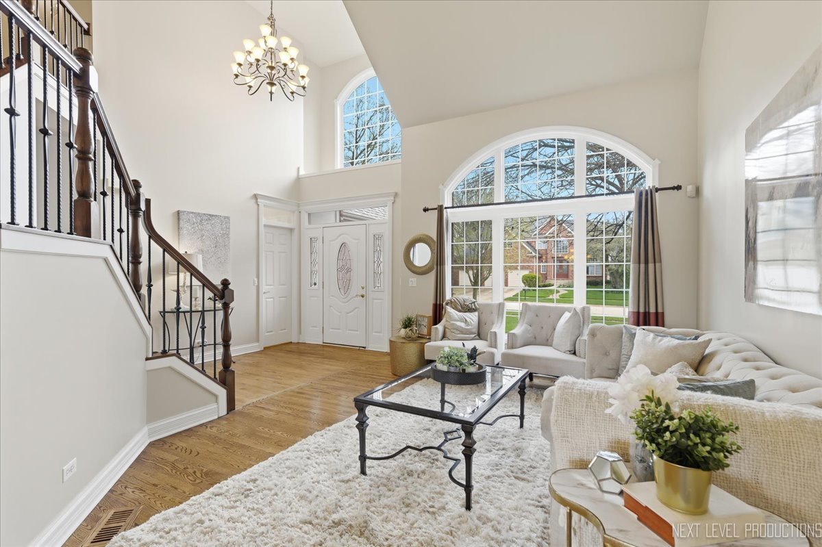 2595 Ginger Woods Drive, Aurora, IL 60502