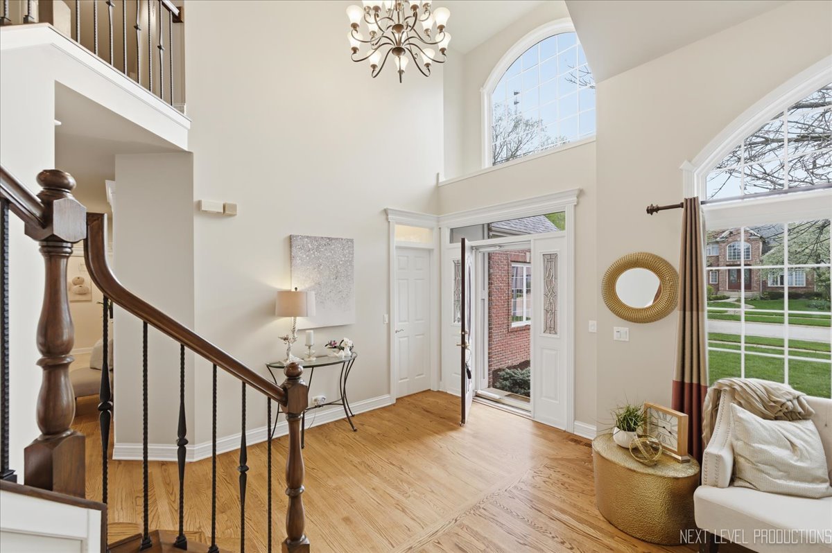 2595 Ginger Woods Drive, Aurora, IL 60502