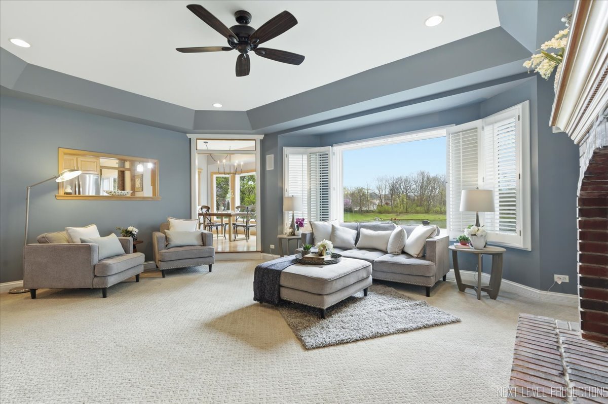 2595 Ginger Woods Drive, Aurora, IL 60502