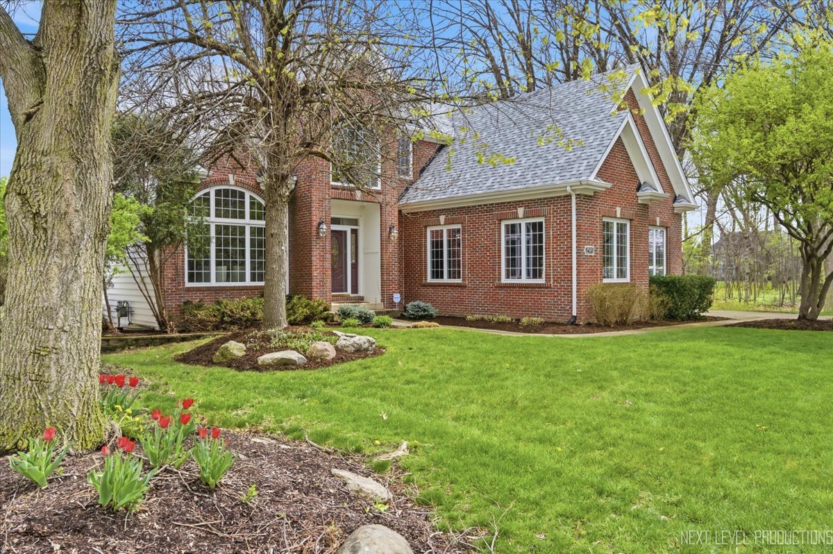 2595 Ginger Woods Drive, Aurora, IL 60502