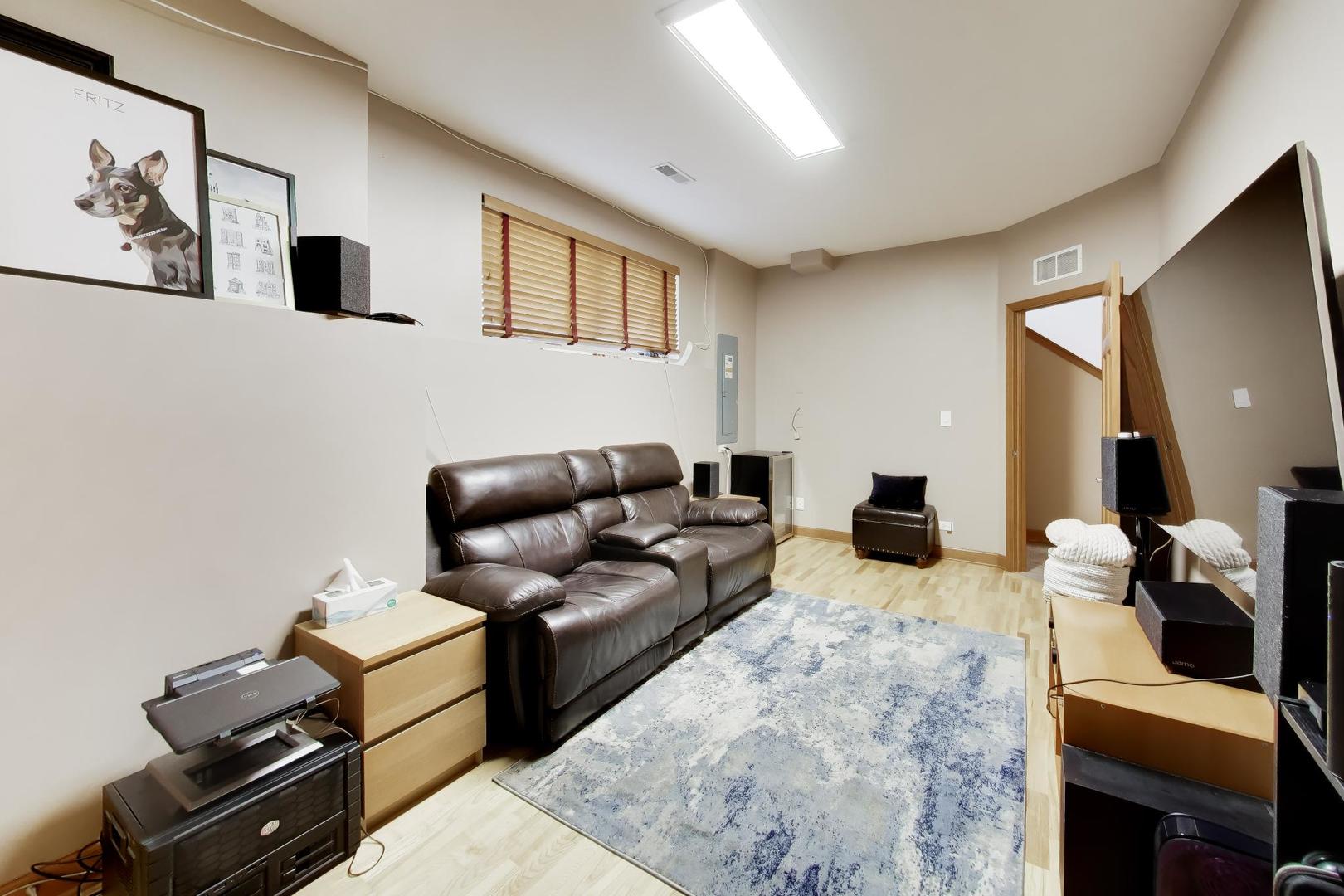 1139 Orangery Court, Carol Stream, IL 60188