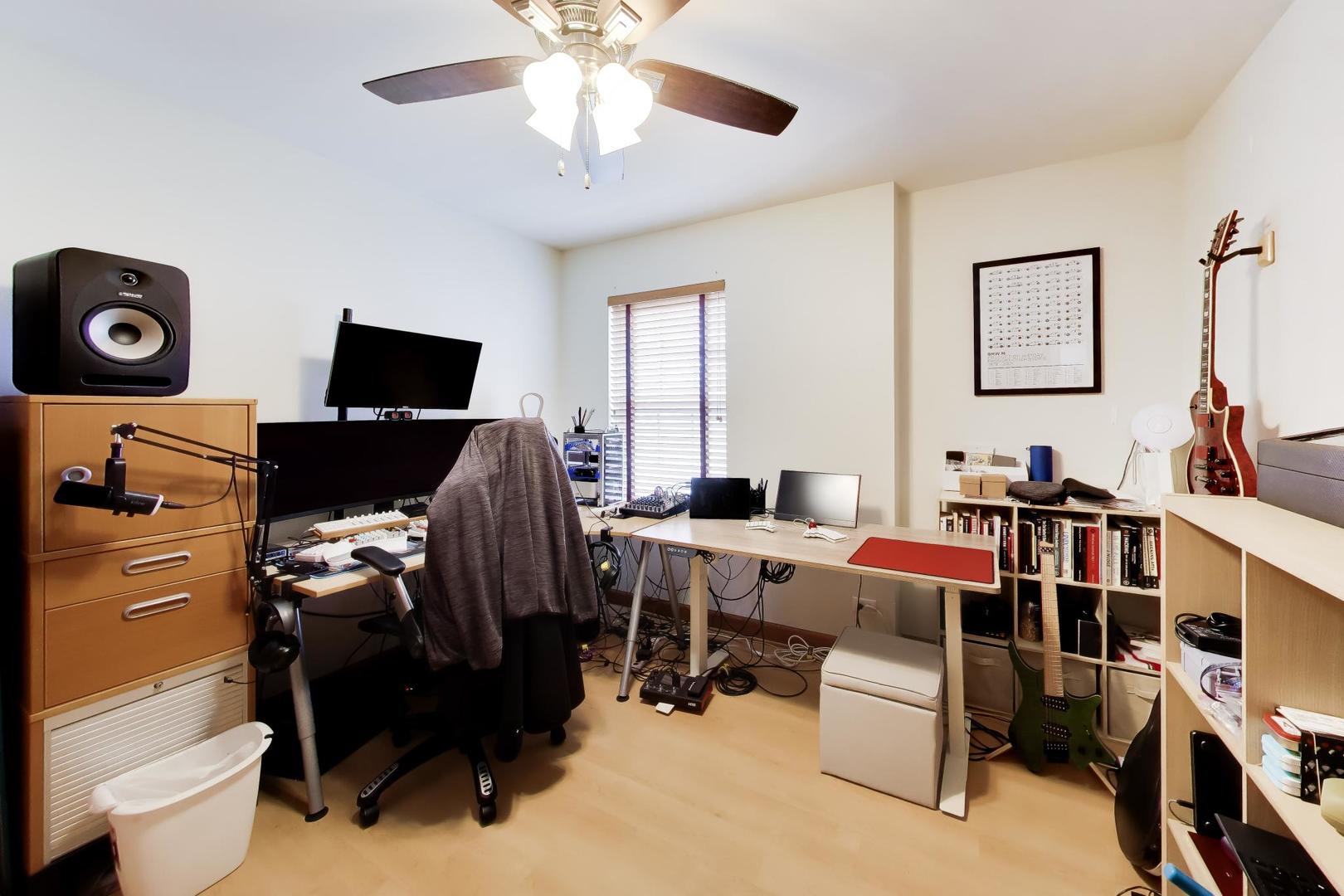 1139 Orangery Court, Carol Stream, IL 60188