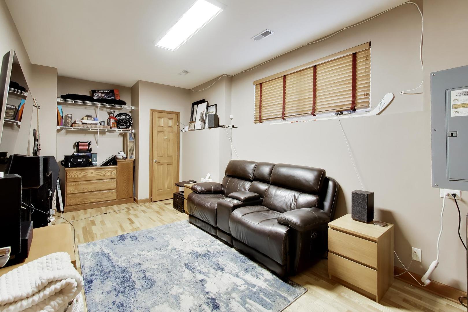 1139 Orangery Court, Carol Stream, IL 60188