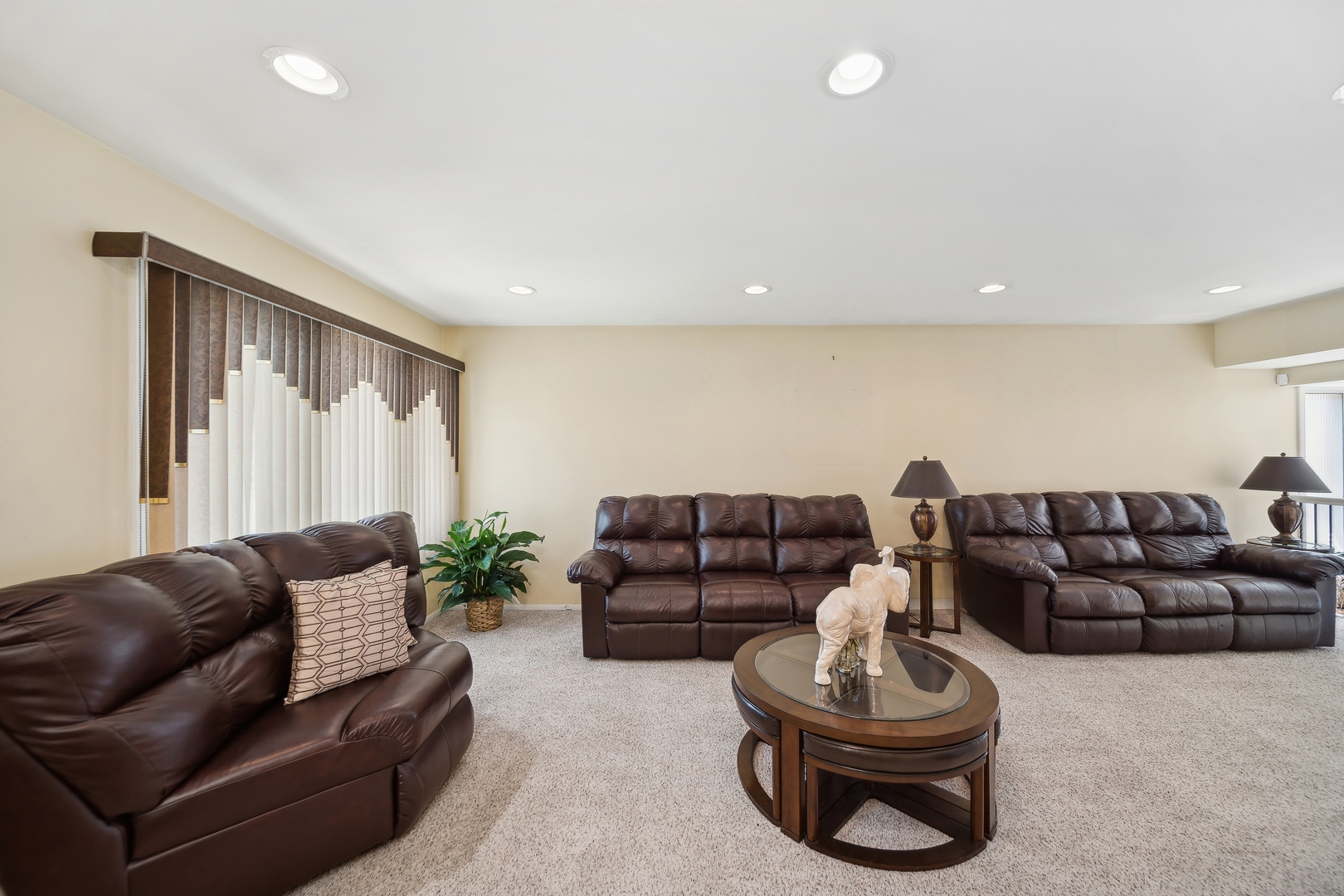 8918 S Francisco Avenue, Evergreen Park, IL 60805