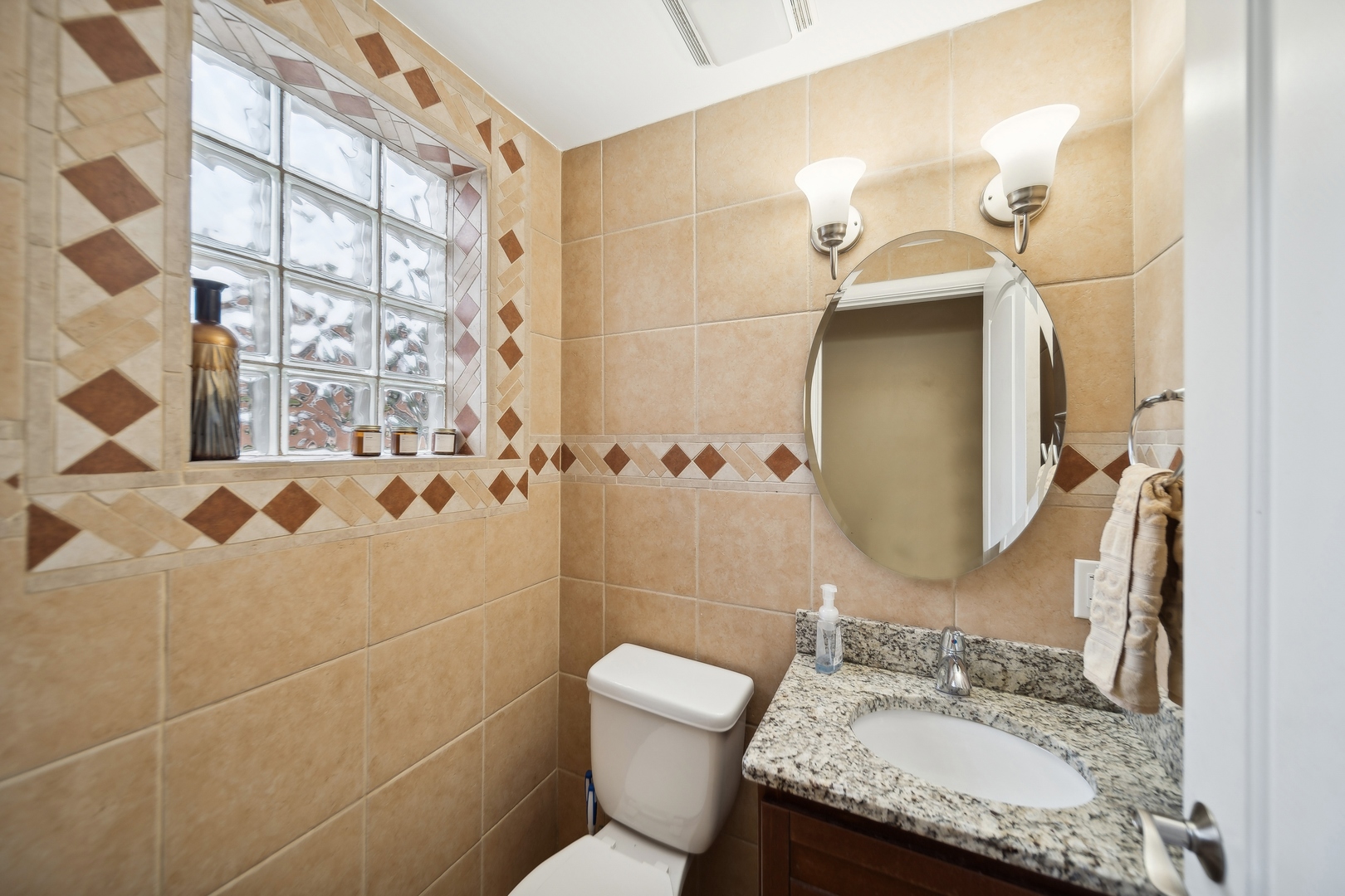 8918 S Francisco Avenue, Evergreen Park, IL 60805