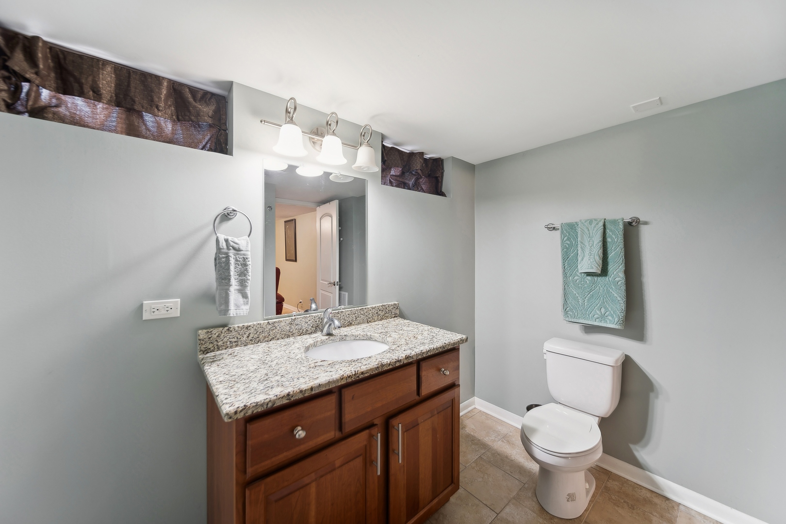 8918 S Francisco Avenue, Evergreen Park, IL 60805