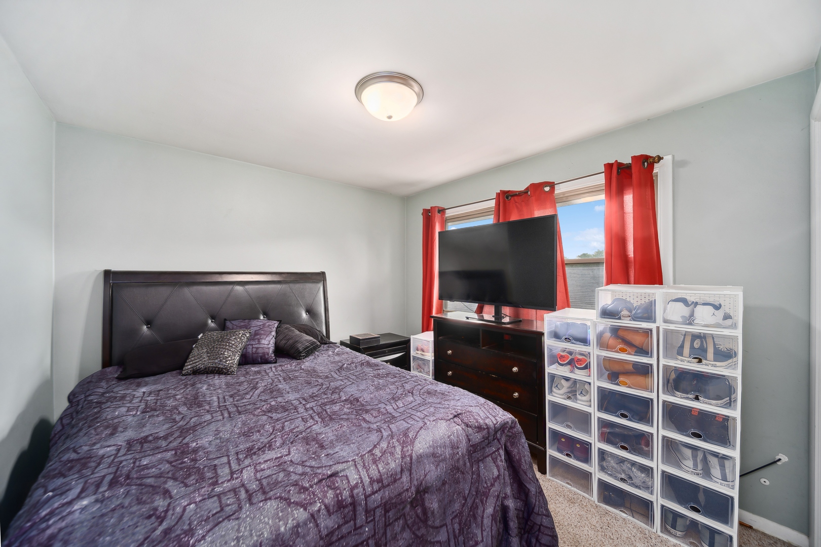 8918 S Francisco Avenue, Evergreen Park, IL 60805