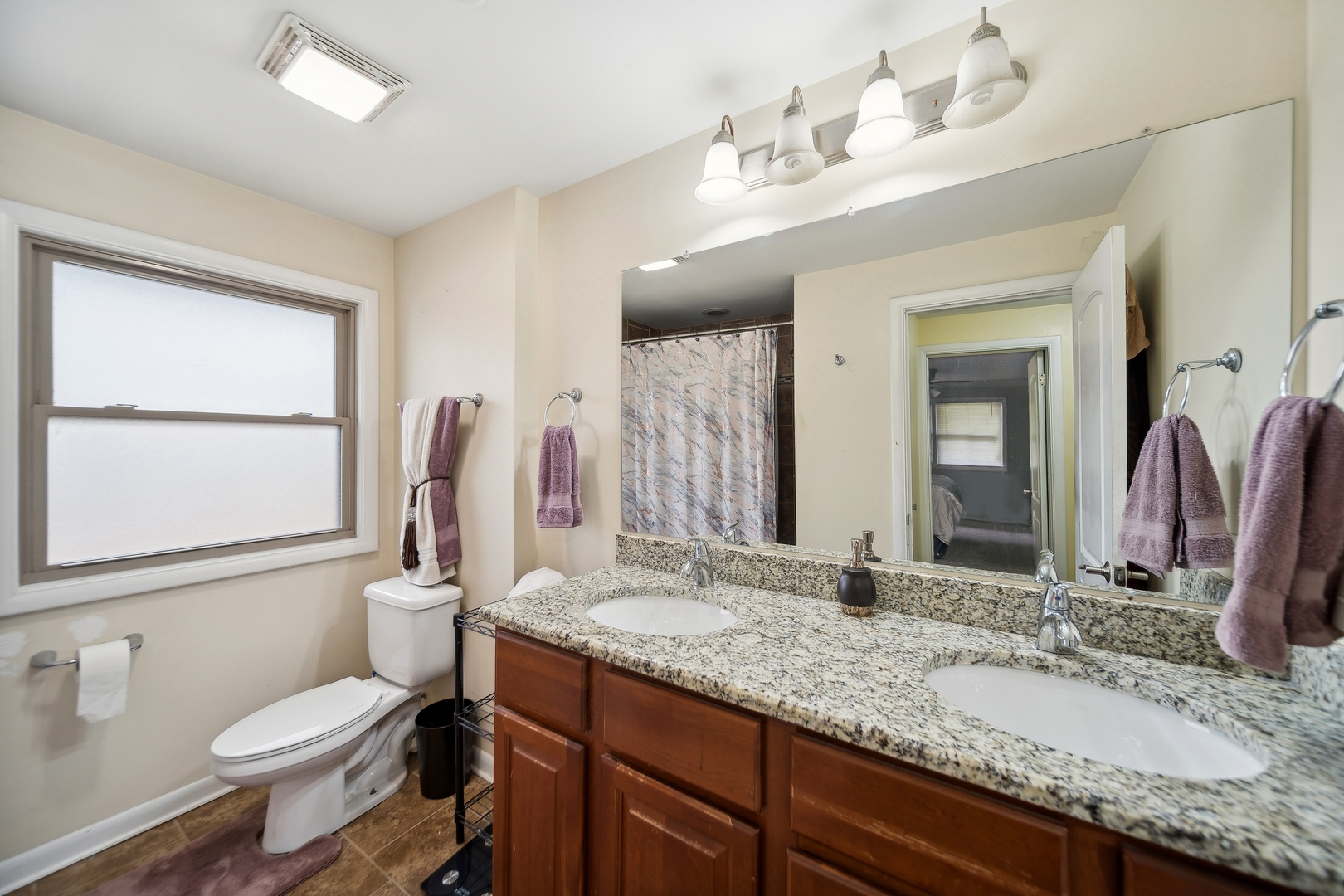 8918 S Francisco Avenue, Evergreen Park, IL 60805