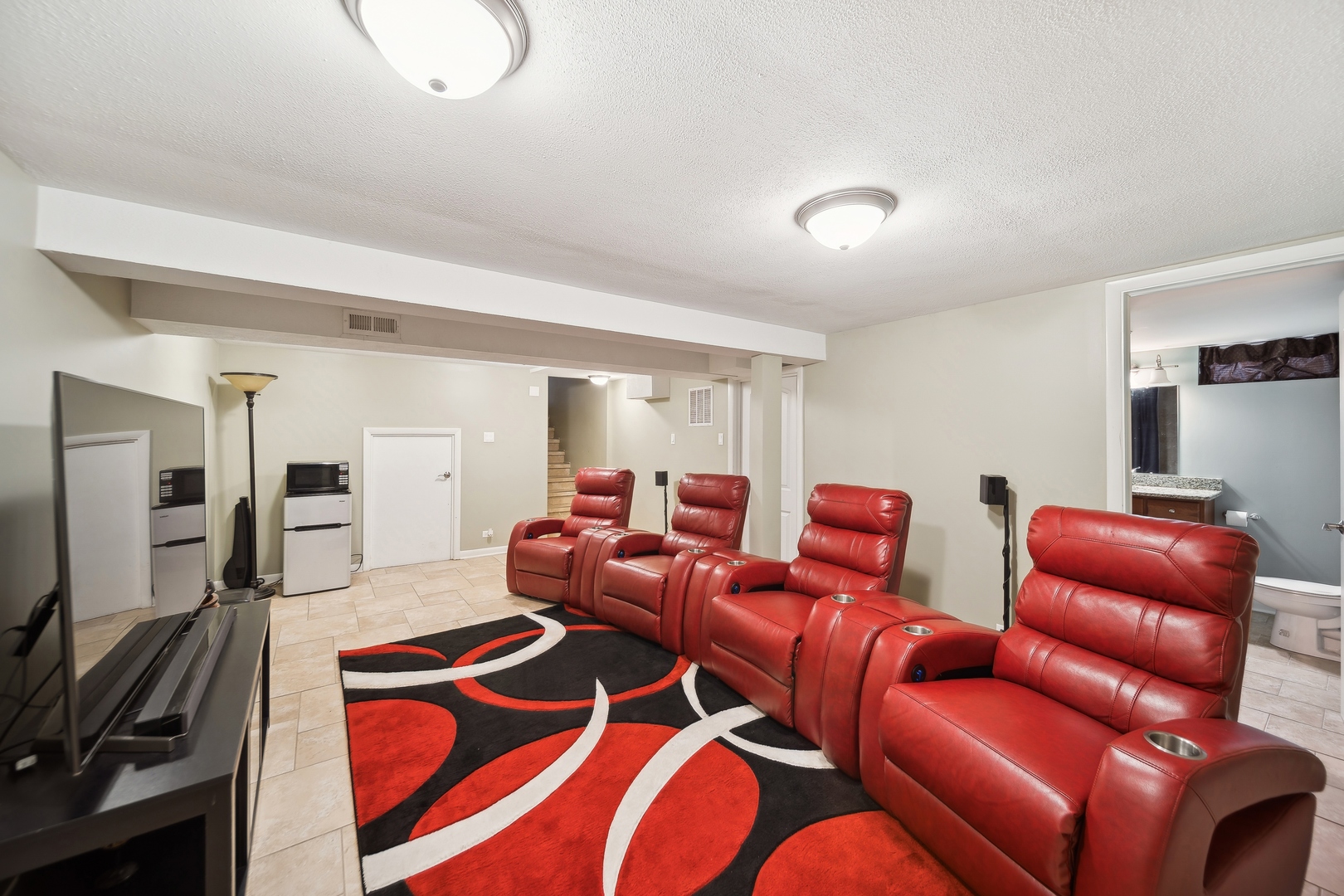 8918 S Francisco Avenue, Evergreen Park, IL 60805