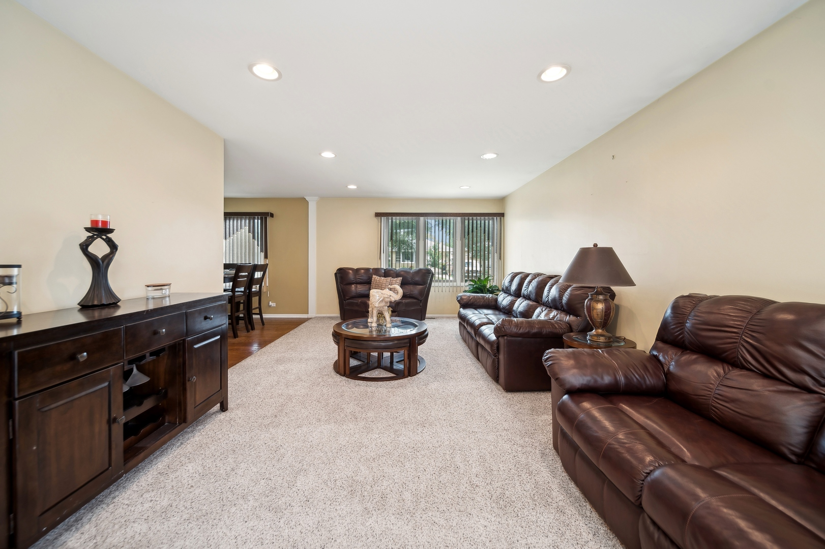 8918 S Francisco Avenue, Evergreen Park, IL 60805