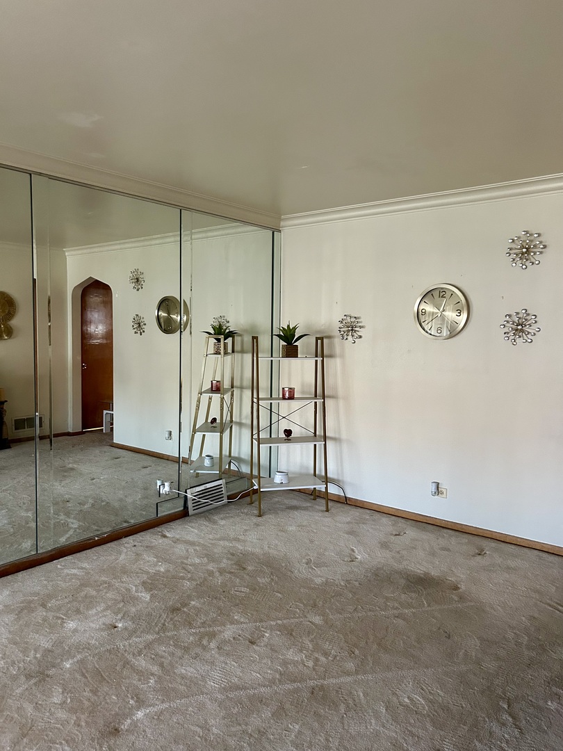 12334 S Loomis Street, Calumet Park, IL 60827