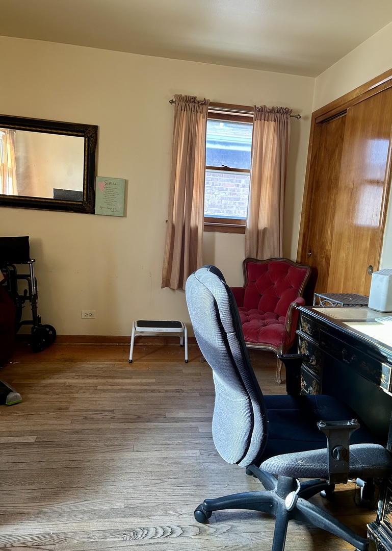 12334 S Loomis Street, Calumet Park, IL 60827