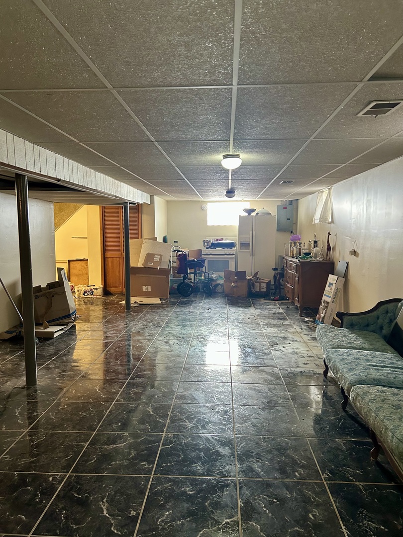 12334 S Loomis Street, Calumet Park, IL 60827