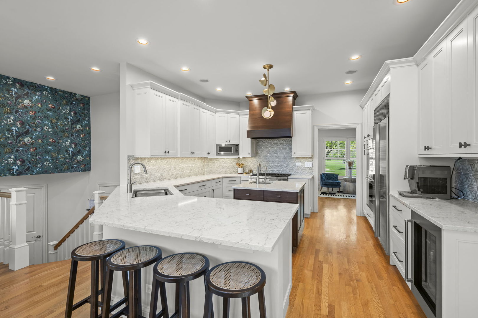 Arlington Heights, IL 60005