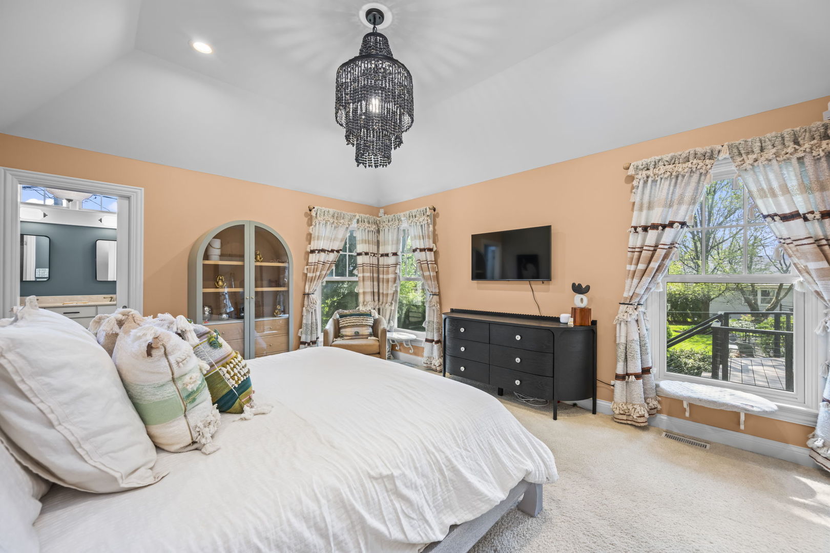 Arlington Heights, IL 60005