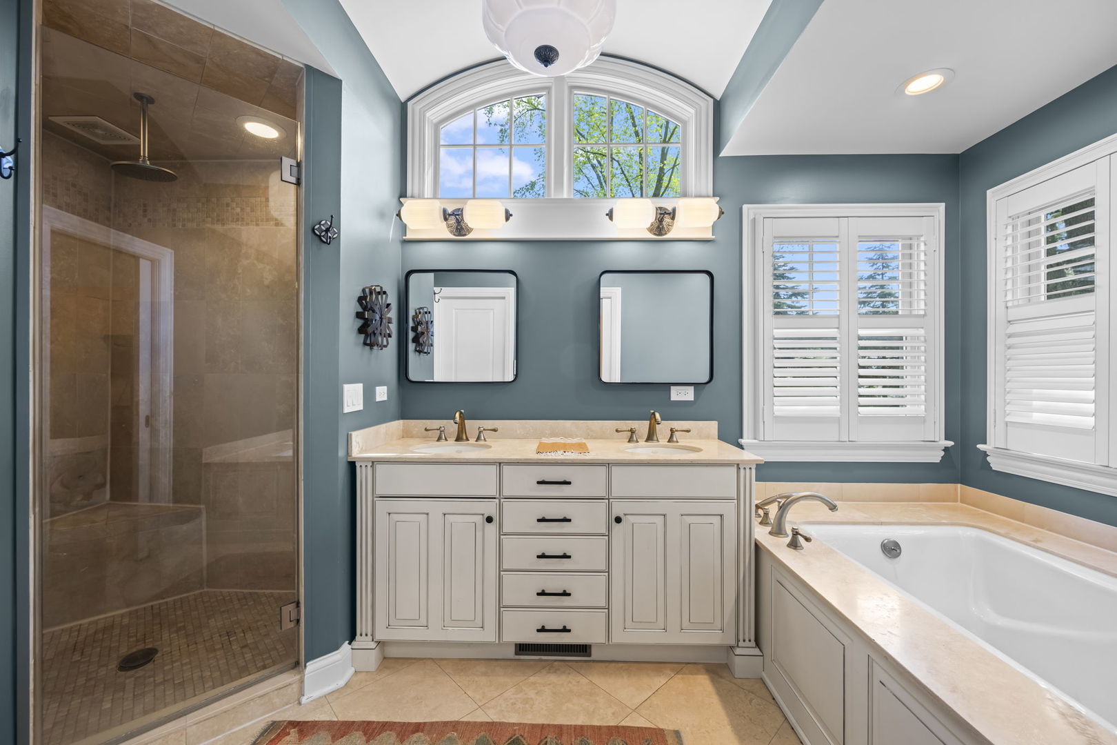 Arlington Heights, IL 60005