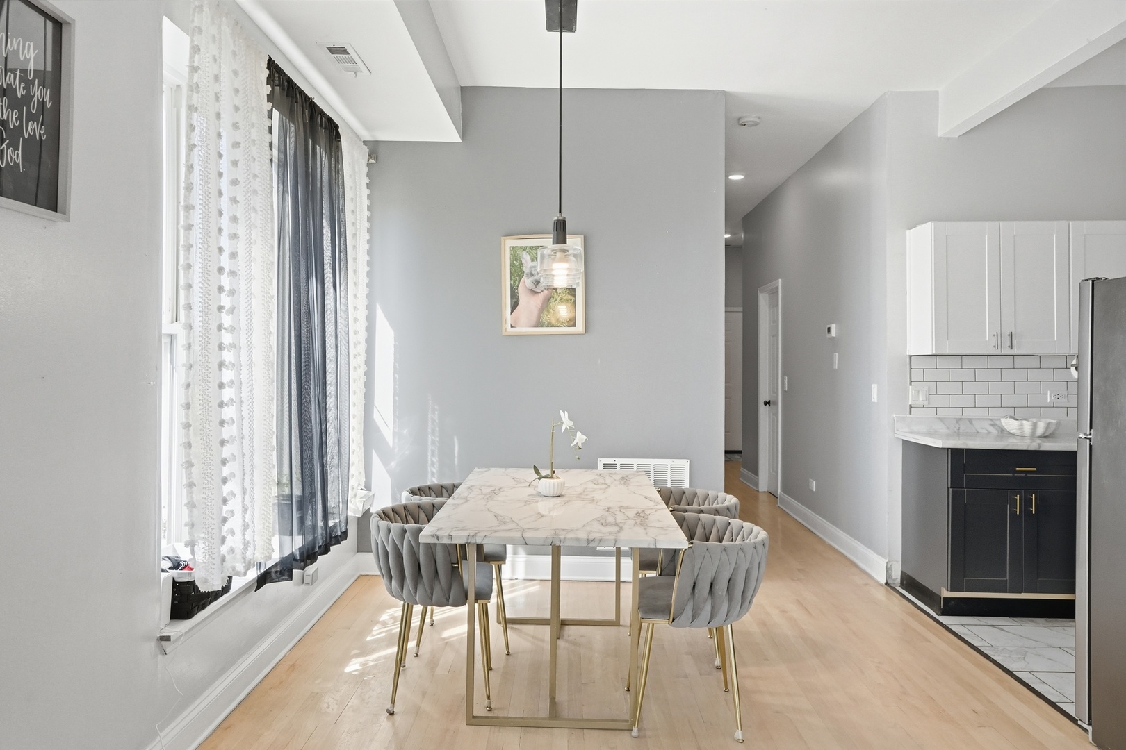 3248 W Maypole Avenue, Chicago, IL 60624