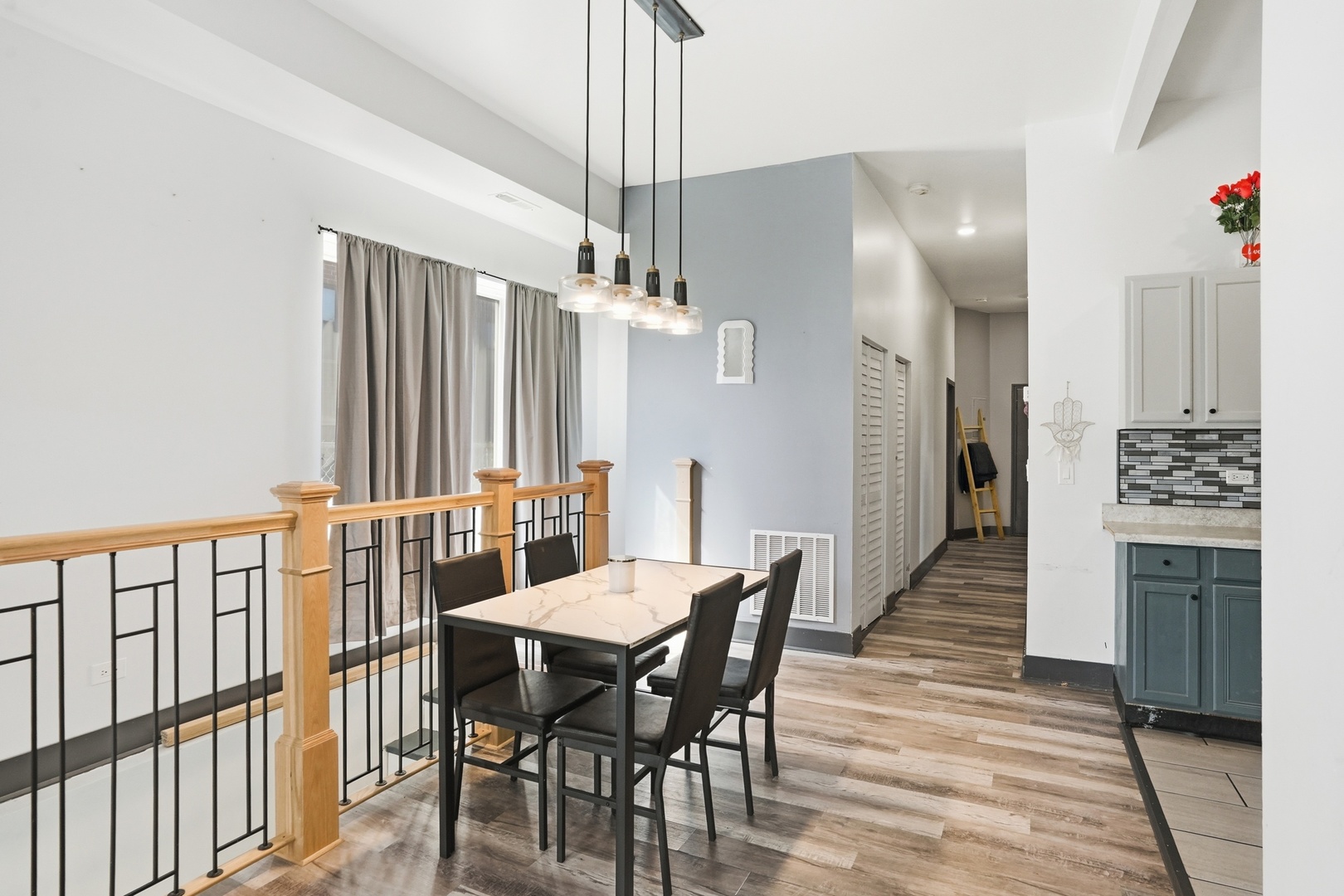 3248 W Maypole Avenue, Chicago, IL 60624