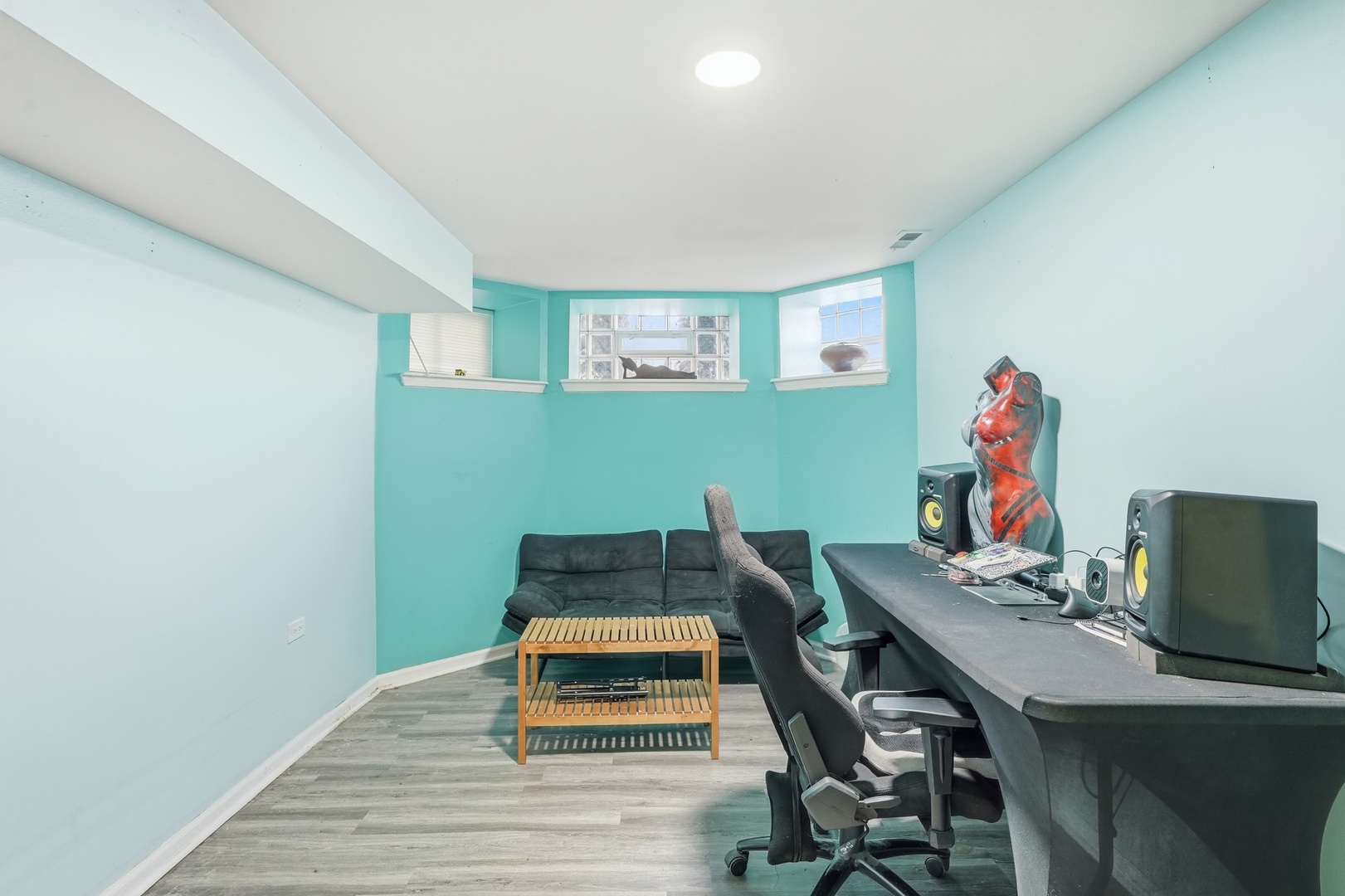 3248 W Maypole Avenue, Chicago, IL 60624