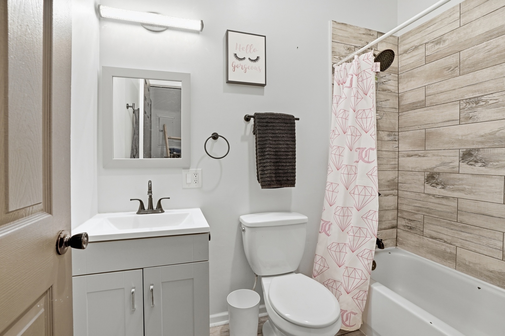 3248 W Maypole Avenue, Chicago, IL 60624