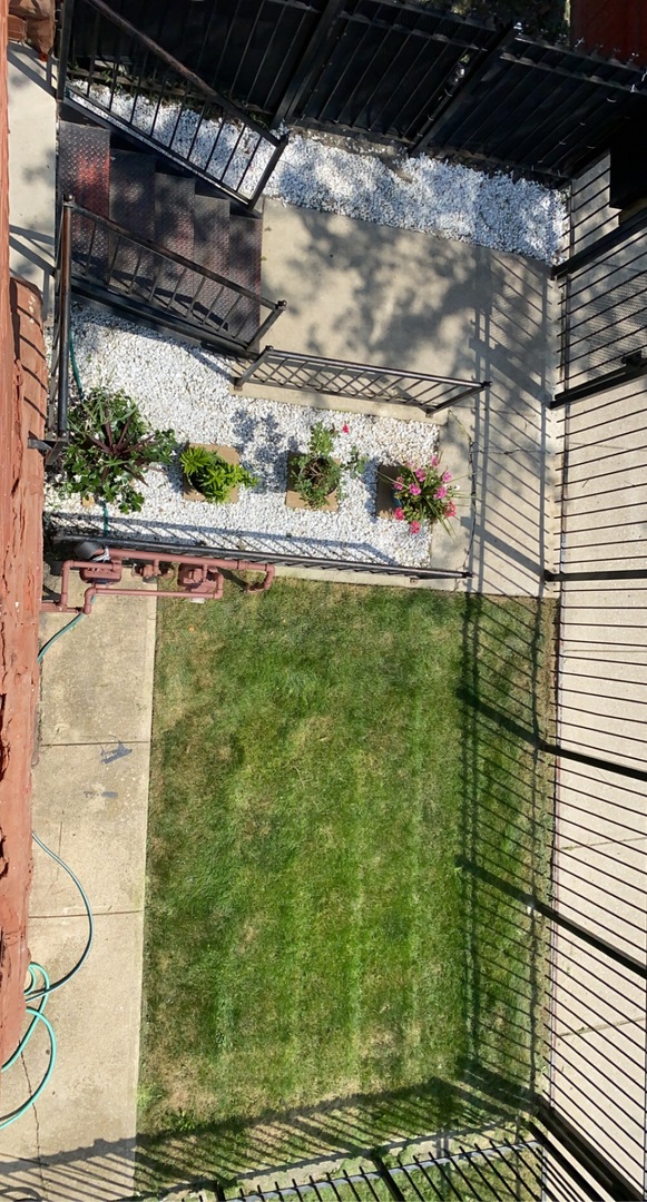 3248 W Maypole Avenue, Chicago, IL 60624