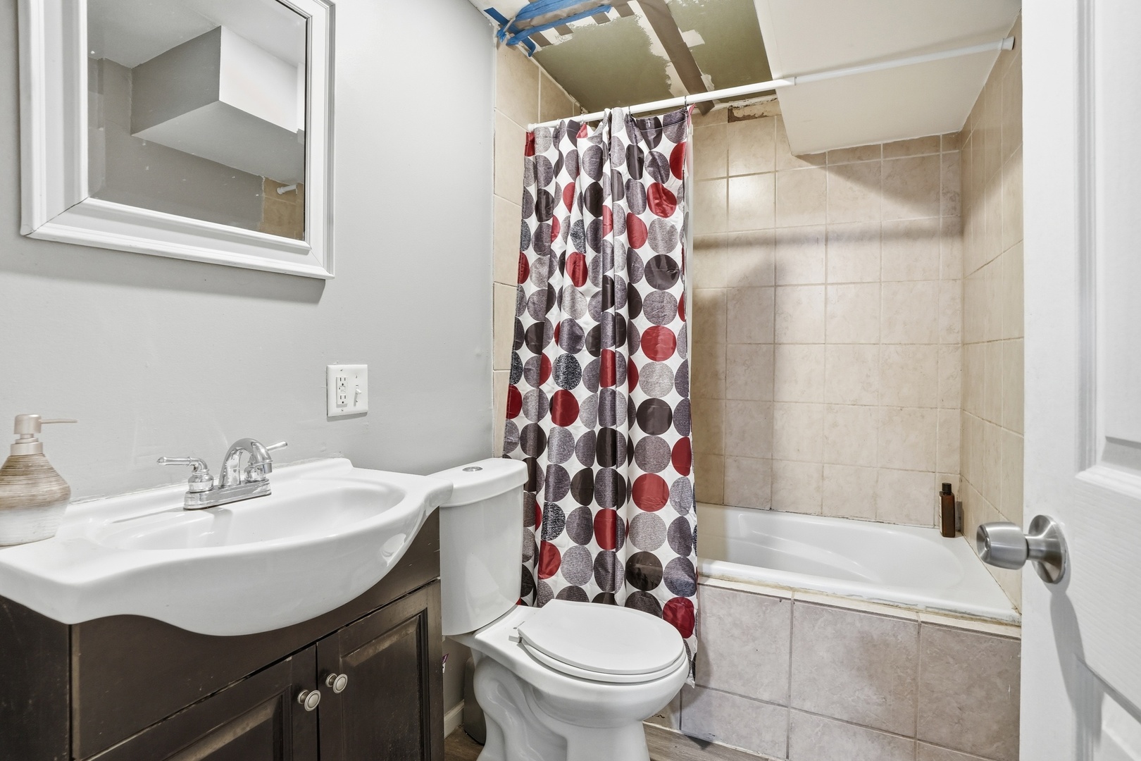 3248 W Maypole Avenue, Chicago, IL 60624