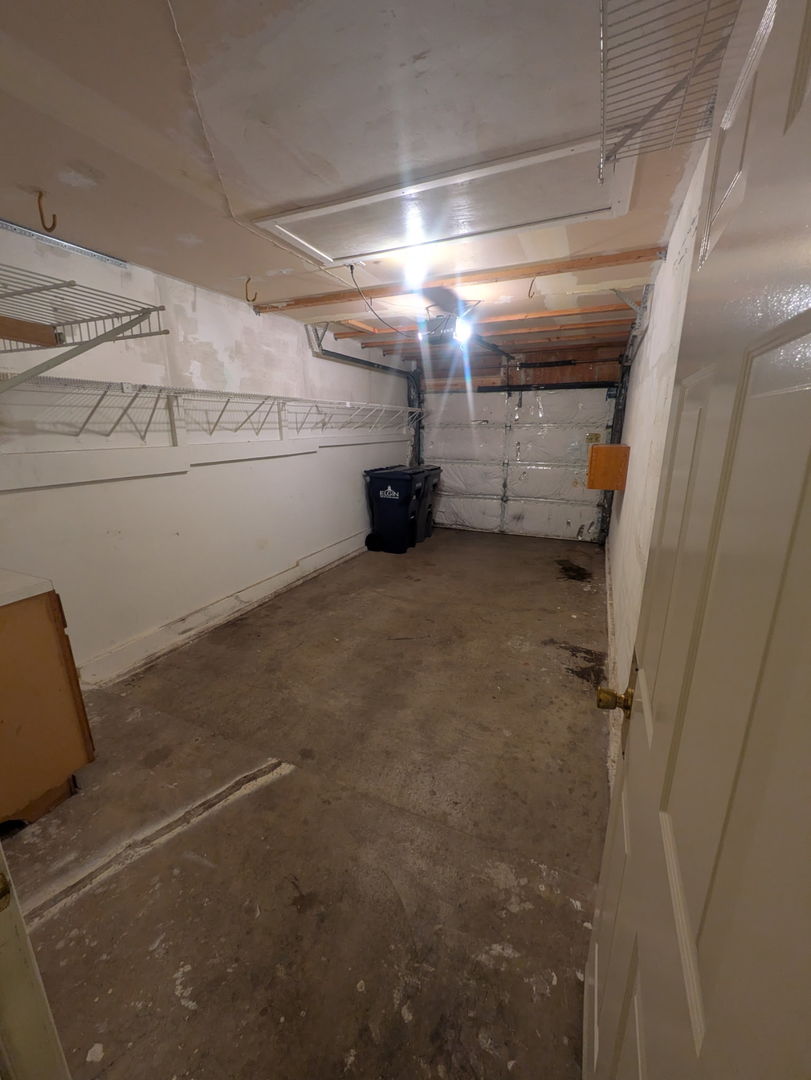 400 Woodview Circle #A, Elgin, IL 60120