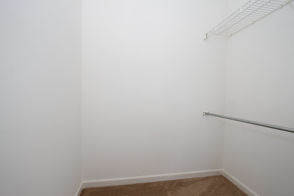 400 Woodview Circle #A, Elgin, IL 60120