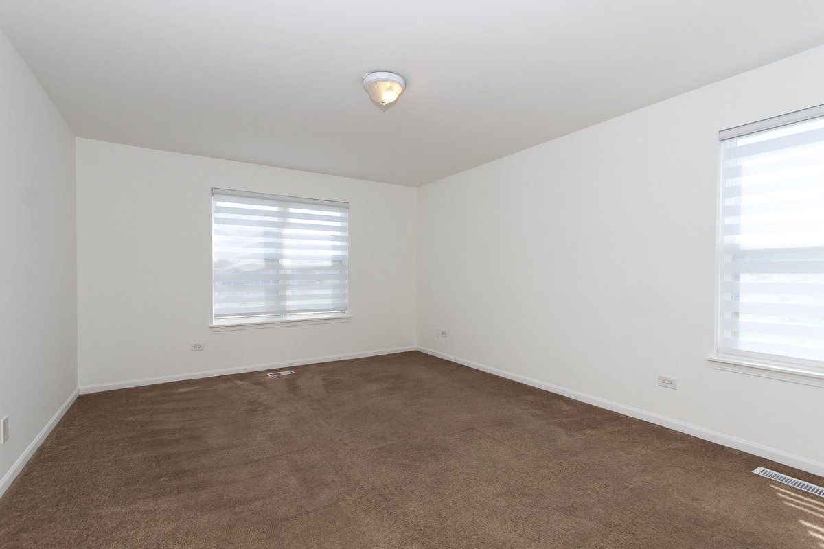 400 Woodview Circle #A, Elgin, IL 60120