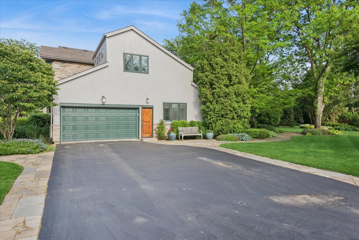 500 Parkview Place, Burr Ridge, IL 60527