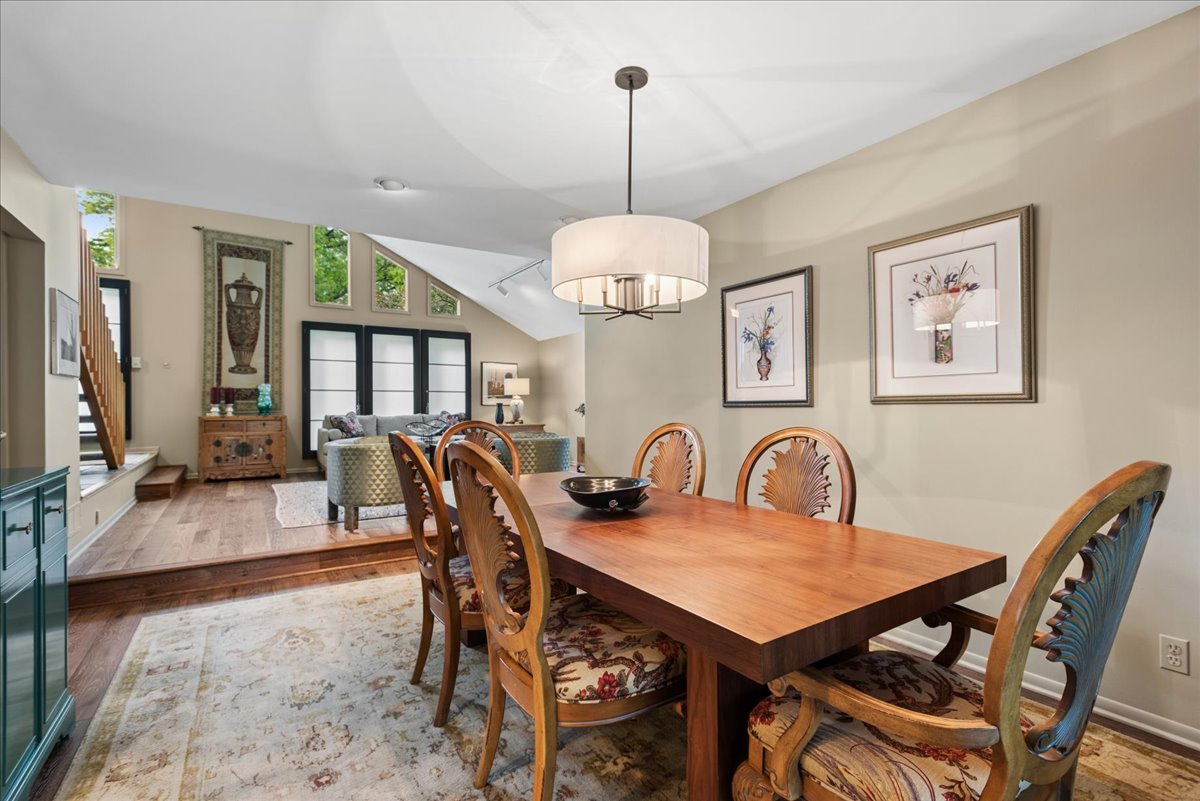 500 Parkview Place, Burr Ridge, IL 60527