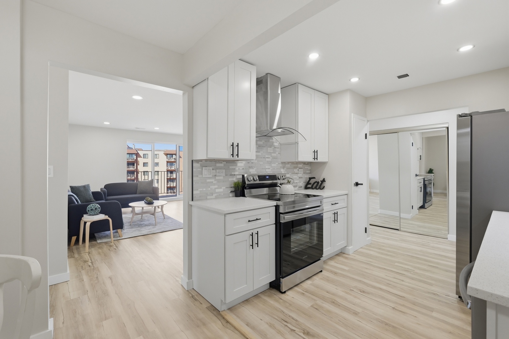 1777 W Crystal Lane #602, Mount Prospect, IL 60056