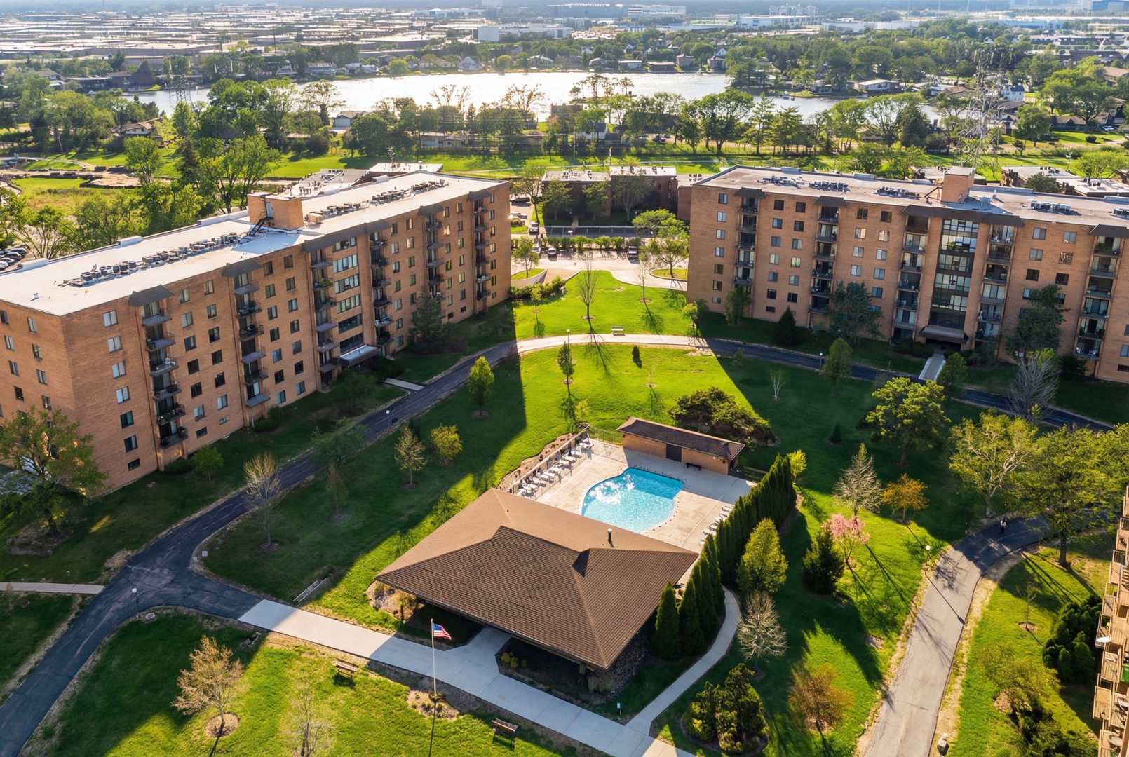 1777 W Crystal Lane #602, Mount Prospect, IL 60056